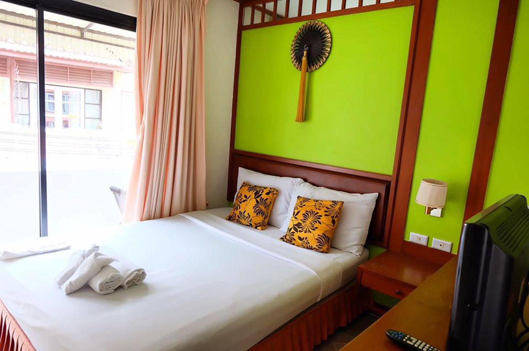 Kaneng Guesthouse HHQ Exterior foto