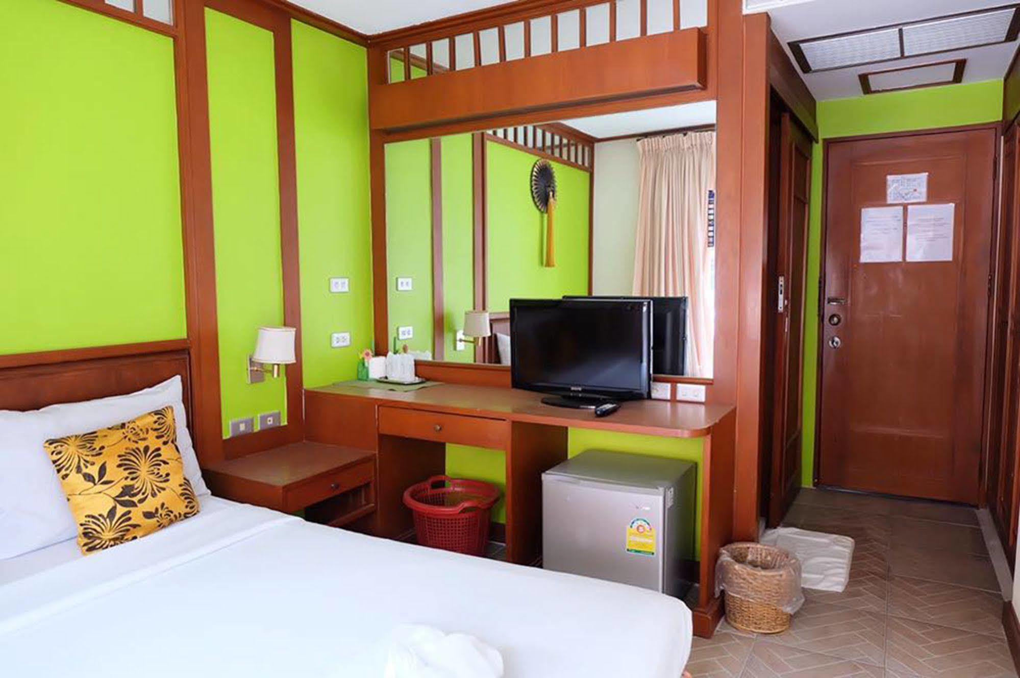 Kaneng Guesthouse HHQ Exterior foto