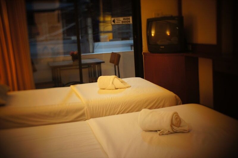 Kaneng Guesthouse HHQ Exterior foto